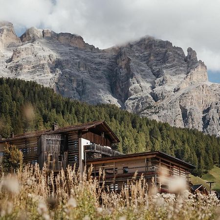 Lagacio Hotel Mountain Residence San Cassiano  Esterno foto