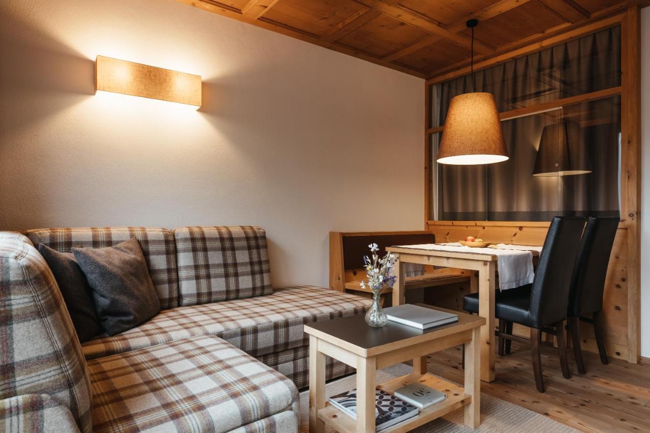 Lagacio Hotel Mountain Residence San Cassiano  Esterno foto