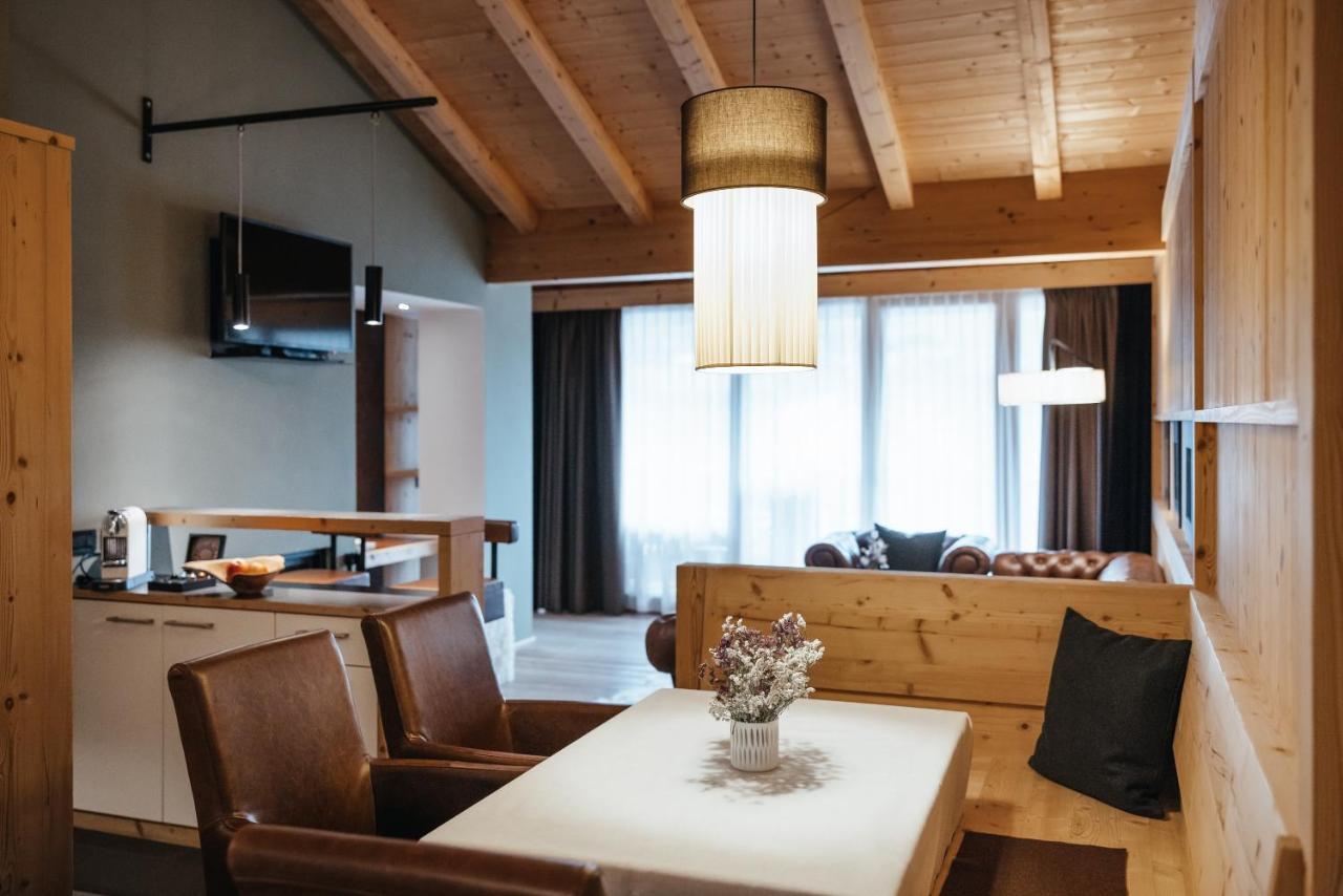 Lagacio Hotel Mountain Residence San Cassiano  Esterno foto
