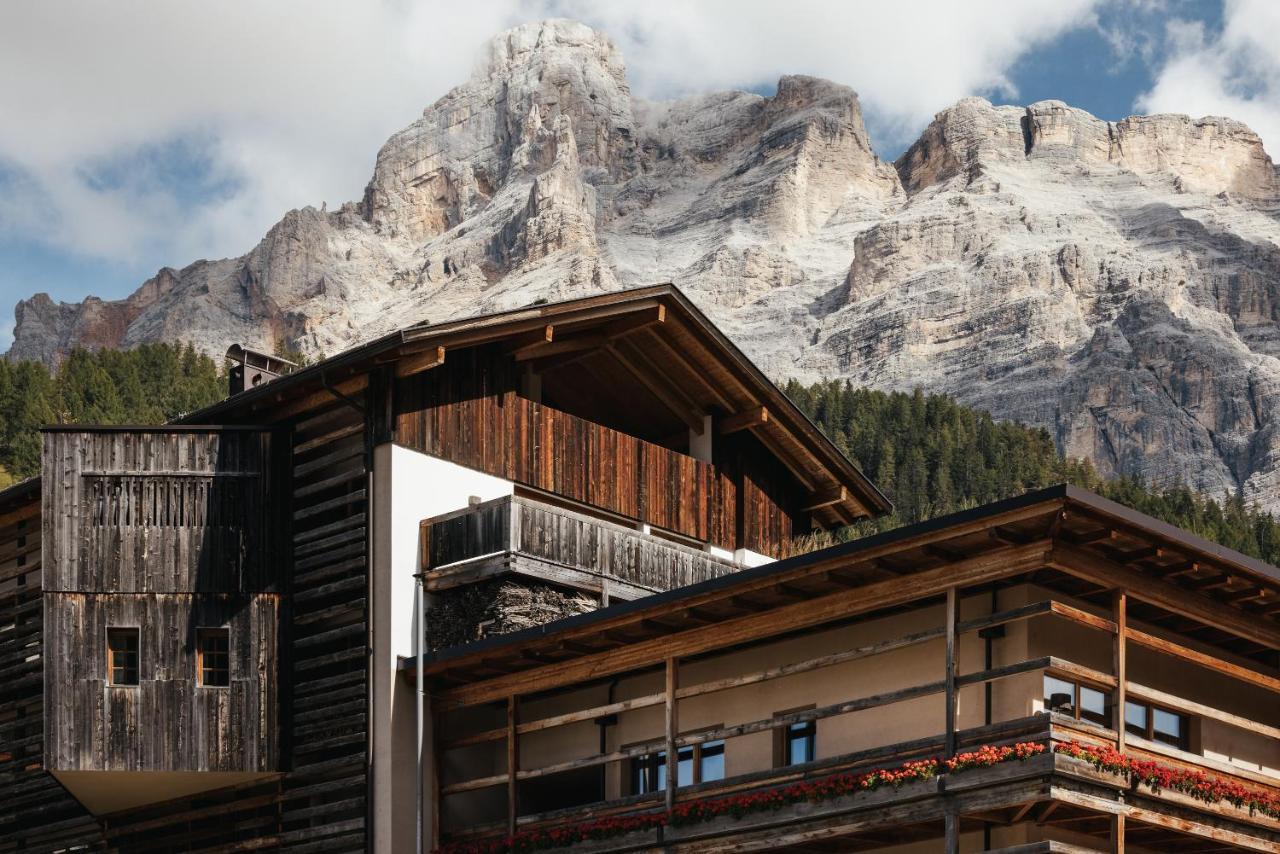 Lagacio Hotel Mountain Residence San Cassiano  Esterno foto
